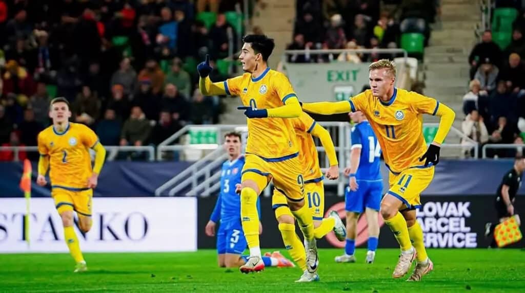 Рамазан Багдат (9) забивает вторую игру подряд, но викторий наша молодежка не добивается