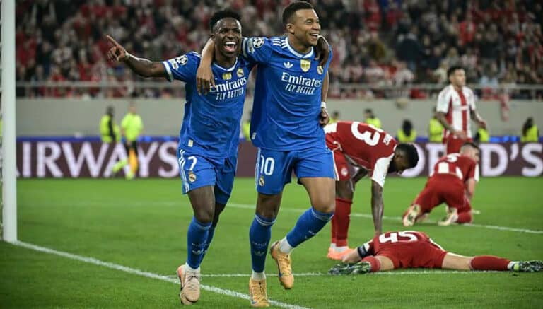 Мбаппе сыграл в покер в Пирее, Витинья трижды выстрелил в Париже