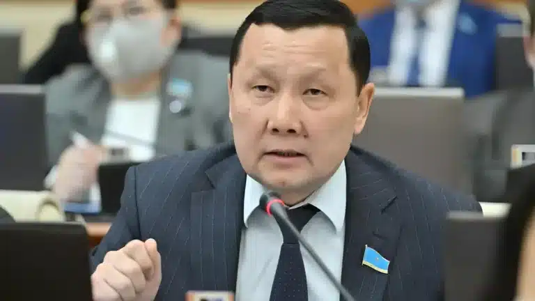 Абзал Құспан «тоқал алуды заңдастыру» ойын түсіндірді