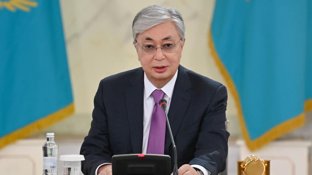 Токаев предложил референдум по поправкам в Конституцию