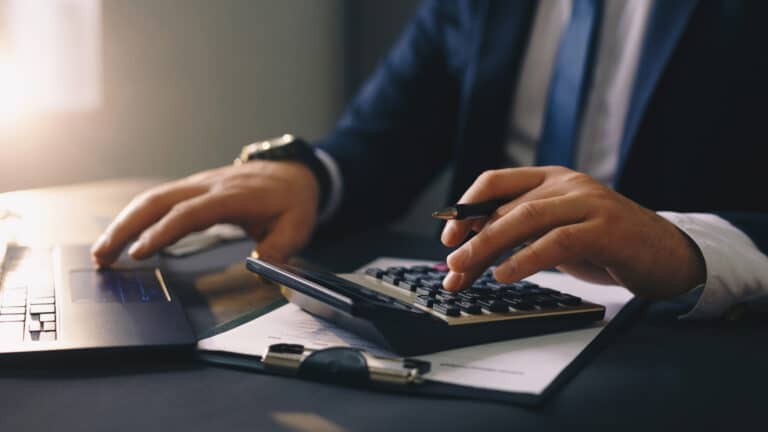 Продавцов обяжут передавать данные о рассрочках в кредитные бюро