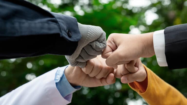 Индекс деловой активности в сфере услуг опустился ниже критической отметки