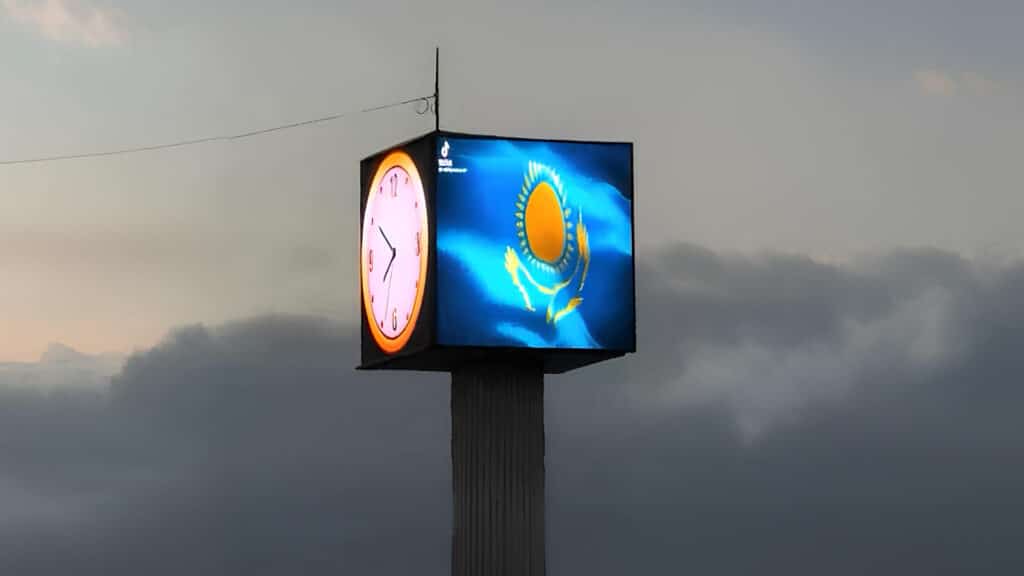 В Бесколе видео с флагом Казахстана на площади акимат скачал с TikTok