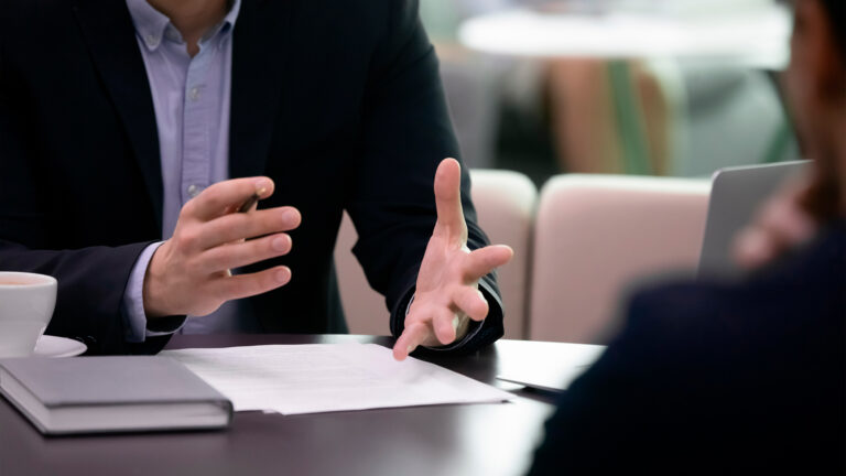 Крупнейшие банки хотят поднять комиссии для казахстанцев? Что говорят топ-менеджеры