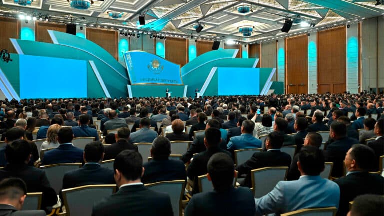 Депутаты маслихата предложили возмещать свои командировочные расходы из бюджета