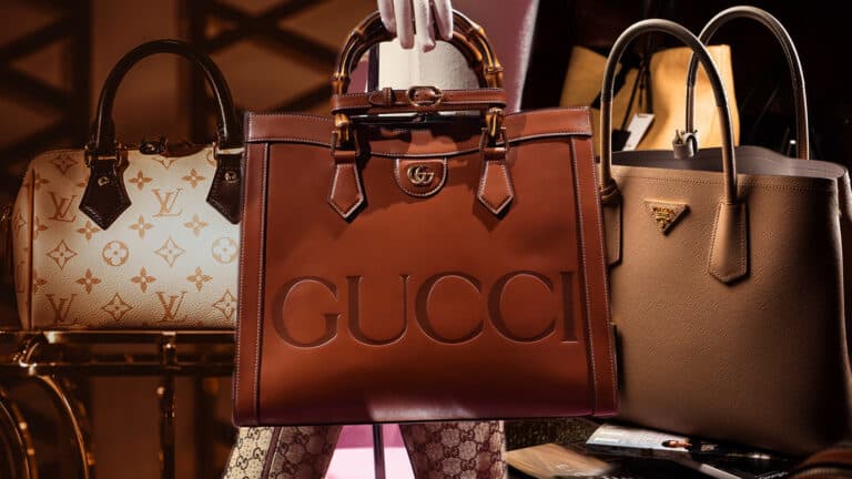 Товары Louis Vuitton, Gucci и Prada в 2025 году покупали чаще других