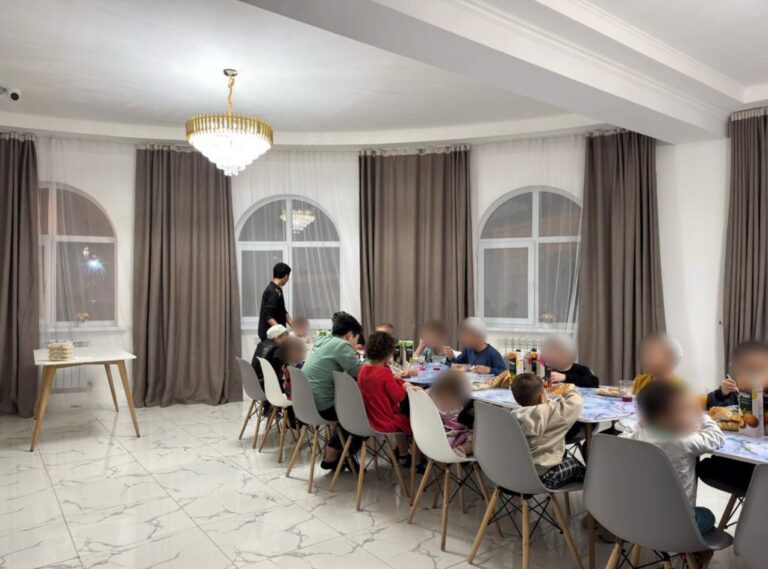 Воспитанников детдома разместили в санатории после пожара в Алматы