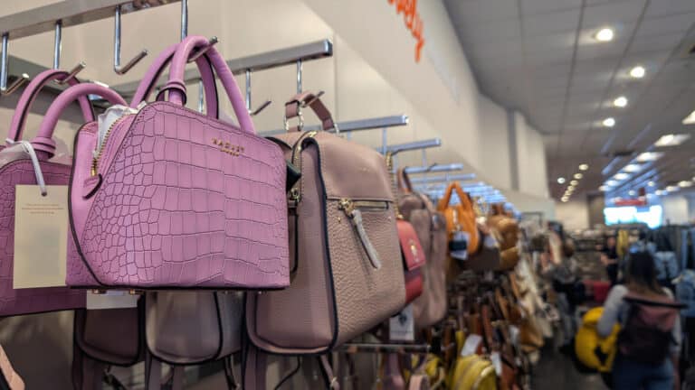 Казахстанские магазины могут поднимать цену товара в рассрочку