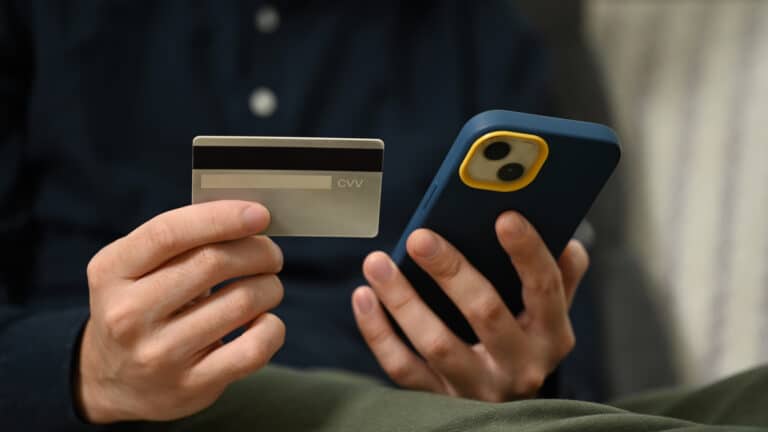 Казахстанцы смогут получать доход в банках, даже не открывая депозит