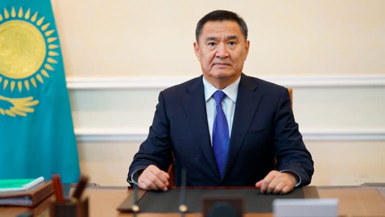 Ахметжанов извинился за резкий ответ о проблемах с домами в Косшы