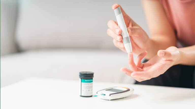 Казахстанских пациентов с диабетом переводят на ОСМС из-за «дыры» в бюджете