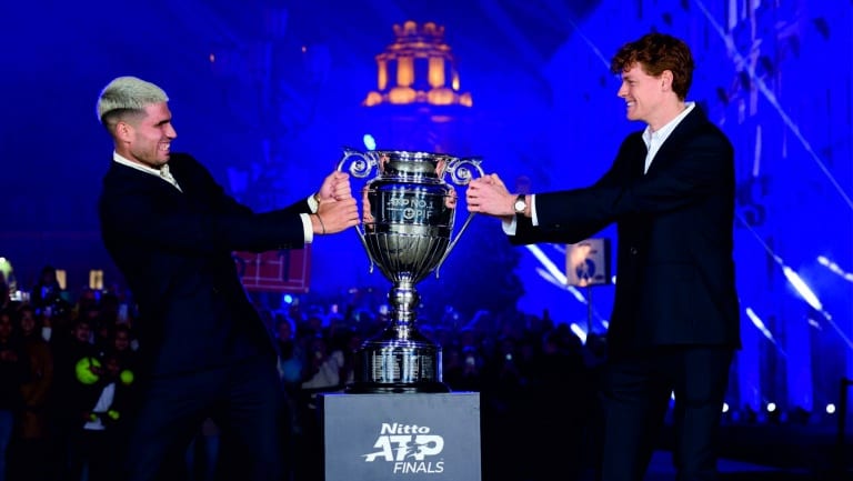 Синнер движется к рандеву с Алькарасом на теннисном турнире года в Турине