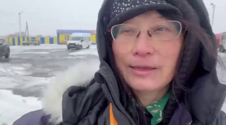 Китайская туристка по пути в Барселону застряла на трассе под Костанаем