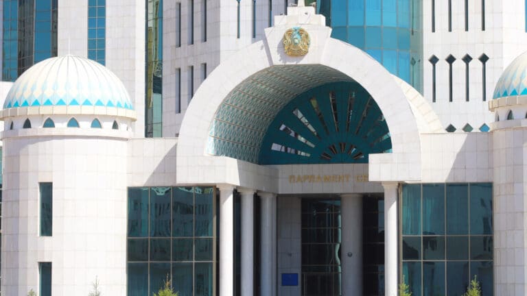 Ашимбаев ответил, станет ли он спикером нового парламента