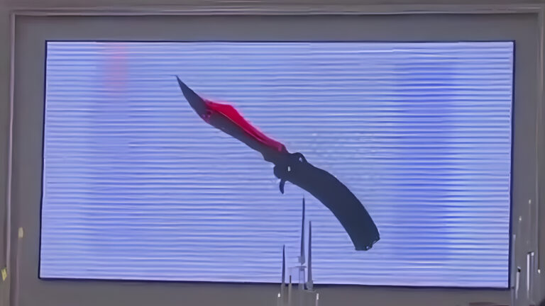 Нож из компьютерной игры за миллионы тенге подарили жениху на свадьбе в Атырау