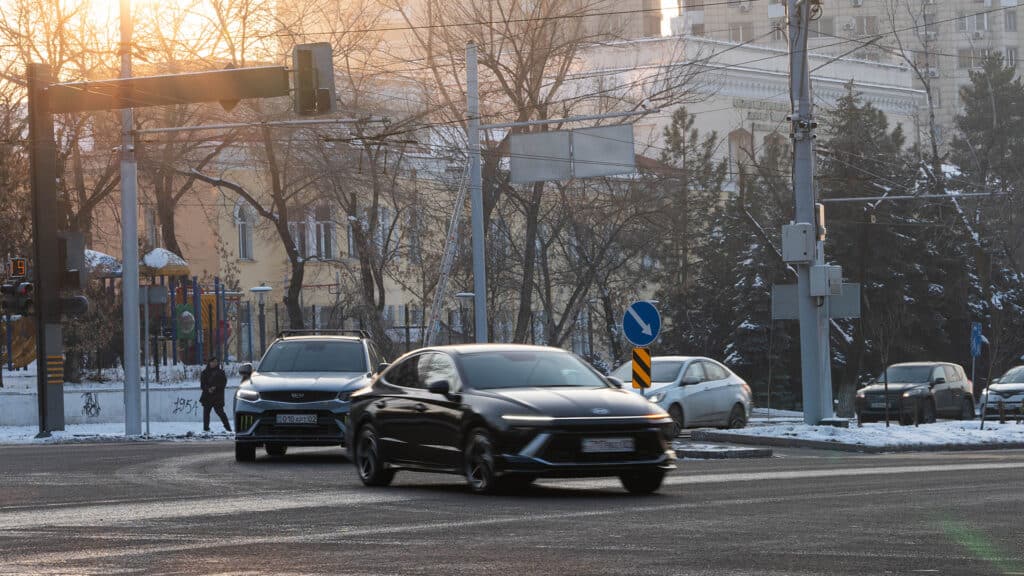Зимние нарушения, за которые могут оштрафовать водителей в Казахстане