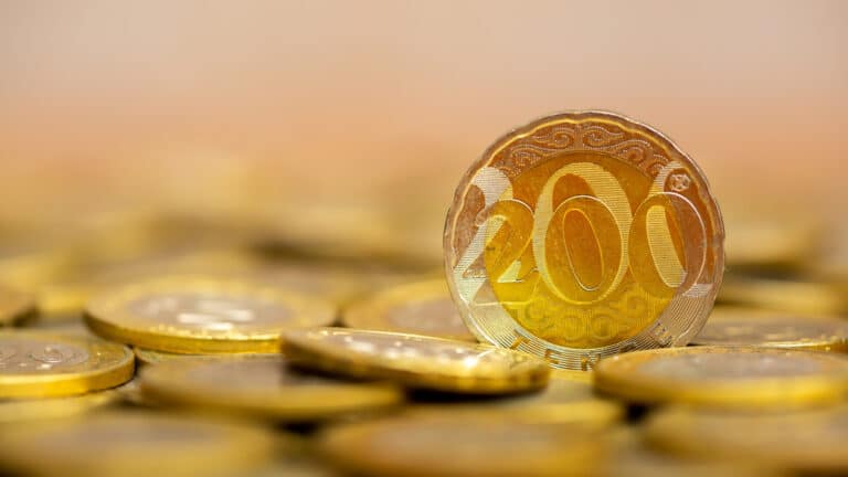 Продолжит ли тенге укрепляться: финансисты дали свой прогноз