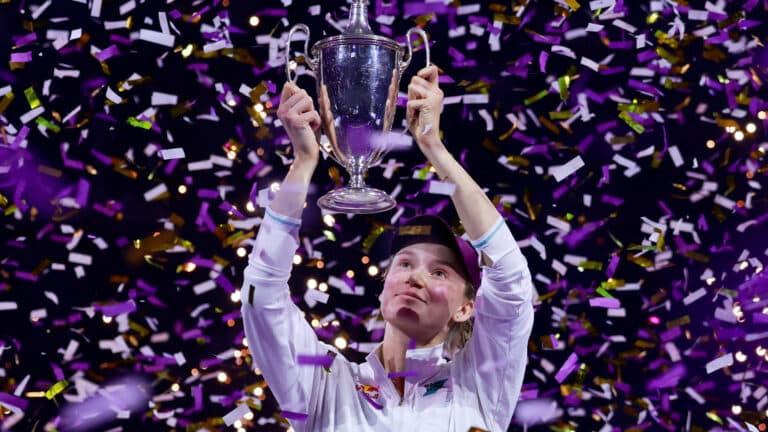 Абенов раскритиковал Рыбакину за госсимволы