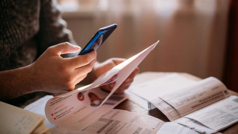 Алматинцам предлагают списать часть долгов по коммуналке