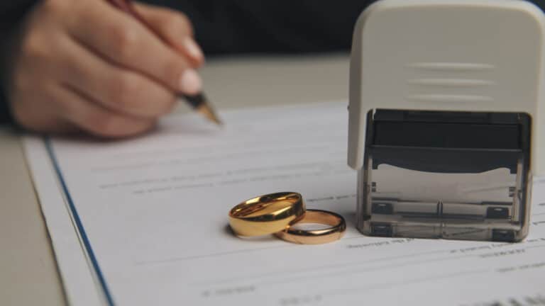 Серохалдейкой по свидетельству о браке оказалась казашка