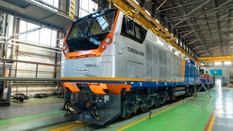 КТЖ займут $1,6 млрд на покупку американских локомотивов Wabtec
