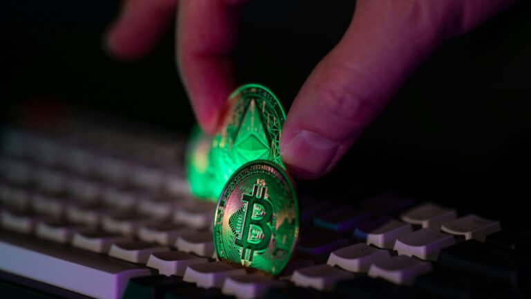 Казахстанцы потратили на наркотики около $5 млн в криптовалюте