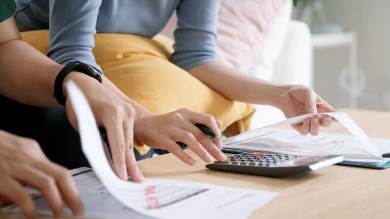 Казахстанцам с просрочками откажут в новых кредитах