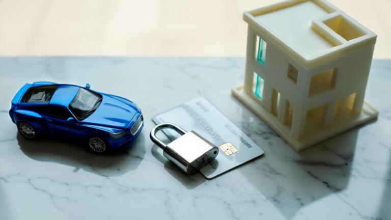 Деньги при покупке авто и жилья будут блокировать: Нацбанк объяснил механизм