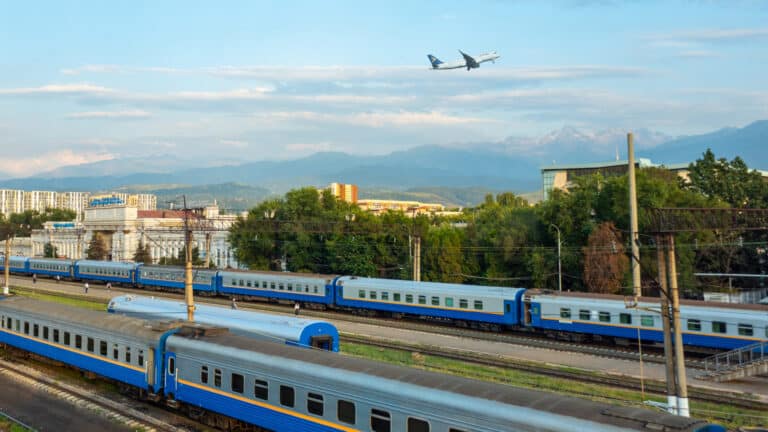 Вырастут ли цены на ж/д и авиа билеты из-за праздников