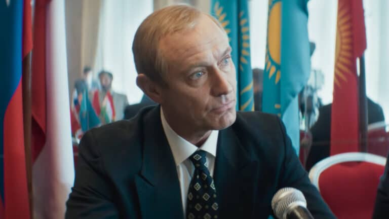 Первый трейлер «Кремлевского волшебника» с молодым Путиным появился в Сети