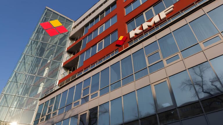 KMF потерял 2,2 млрд тенге прибыли после превращения из МФО в банк