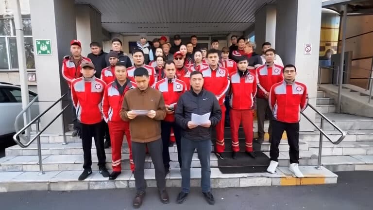 Фельдшеры в Жетысу требуют повышение зарплаты