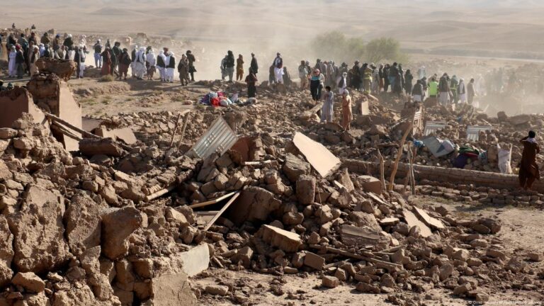 Ауғанстандағы жер сілкінісінен кейінгі құрбандар саны көбейіп жатыр