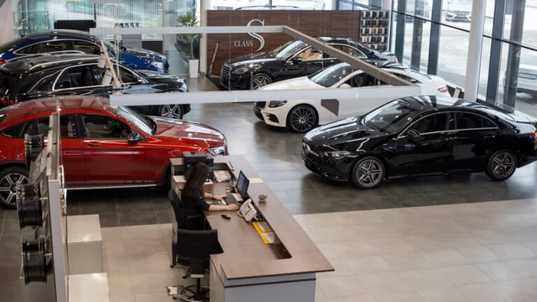 Автосалоны в Казахстане сами установят условия лизинга для граждан