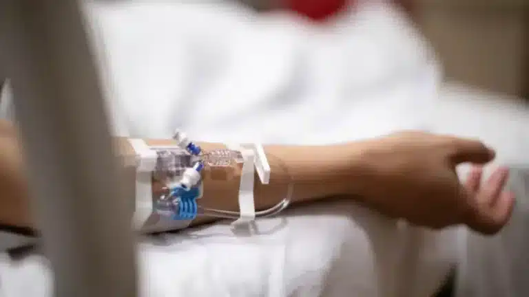 Жетісайдағы өрт: ауруханаға түскен 3 адам жансақтау бөлімінде жатыр