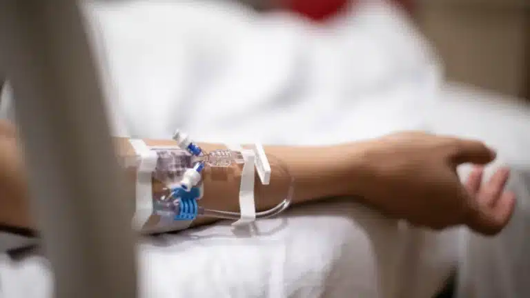 Алғабас ауылындағы өрттен аман алған үш адам жансақтау бөлімінде жатыр