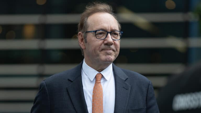 Актер Кевин Спейси опроверг новости, что стал бездомным после «отмены»