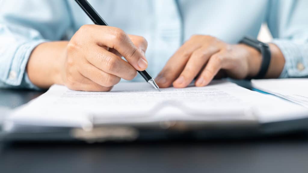 Сенат вернул в мажилис закон по трансфертам из бюджета, чтобы завершить начатые проекты, shutterstock, бильд-редактор: Адэлина Мамедова