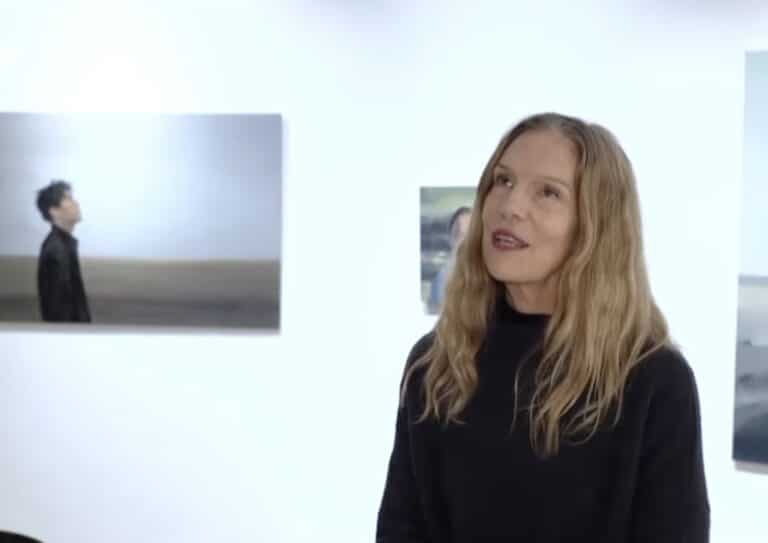 Выставка портретов Димаша принесла тысячу евро фонду «Сәби»