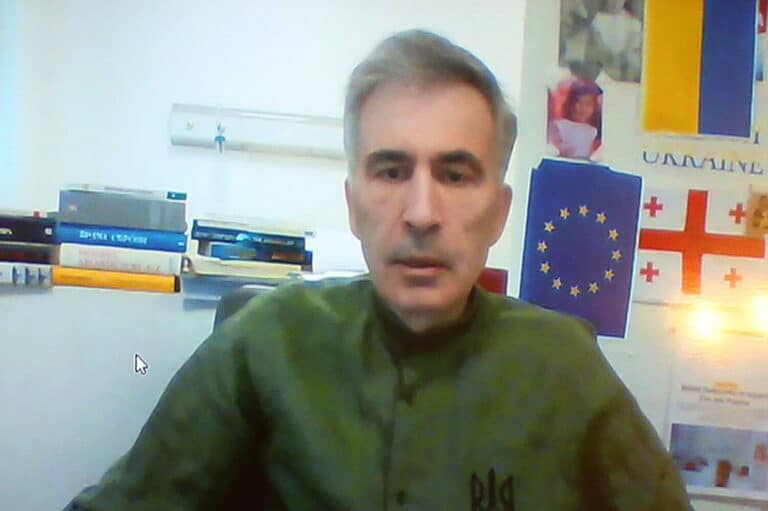 Саакашвили Зеленскийге хат жазып, Украинаға қайтаруын сұрады