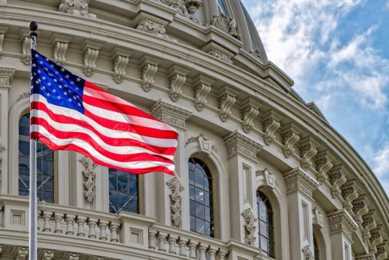 АҚШ Сенаты шатдаунды аяқтайтын келісімді мақұлдады