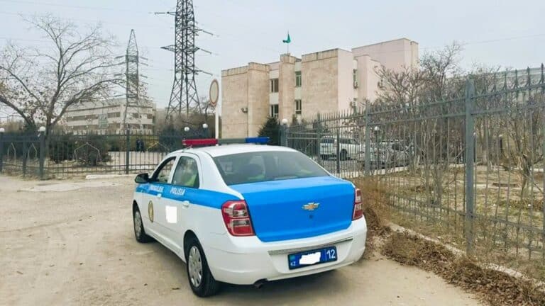 Ақтауда көлік прокурорын соттап жатыр