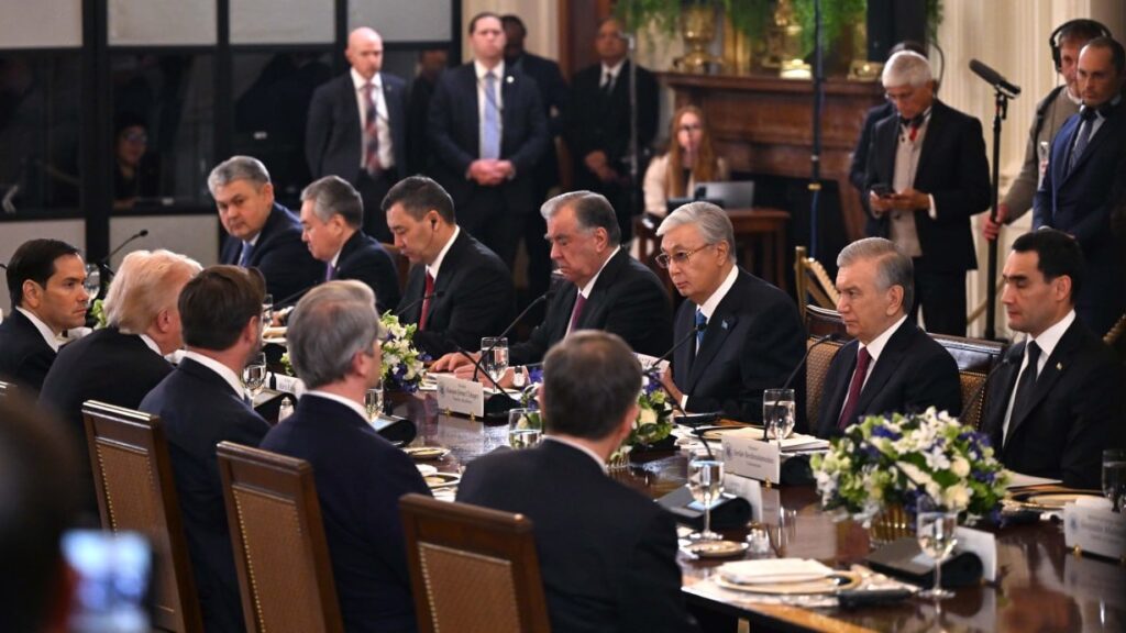 Қасым-Жомарт Тоқаев сапар аясында екі ел компаниялары жалпы сомасы 17 миллиард доллардан асатын келісімдер жасасқанын айтты / фото: Ақорда