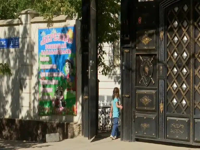 Шымкентте антисанитарлық жағдайда жұмыс істеген балабақшаға айыппұл салынды