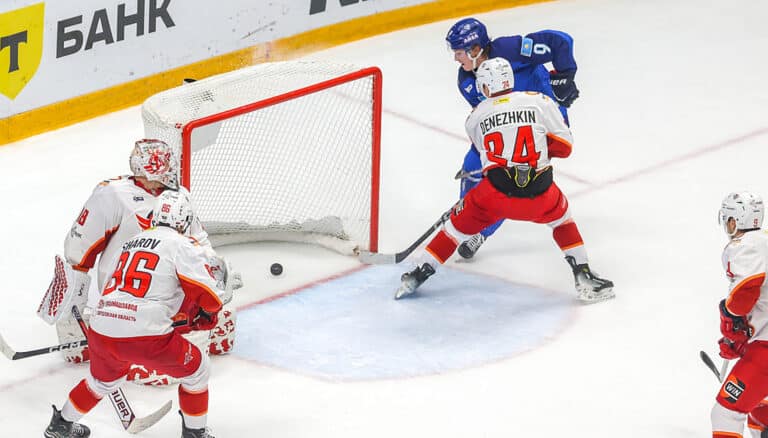 Казахстанцы Волк и Блэкер огорчили своих, но «Барыс» все равно победил