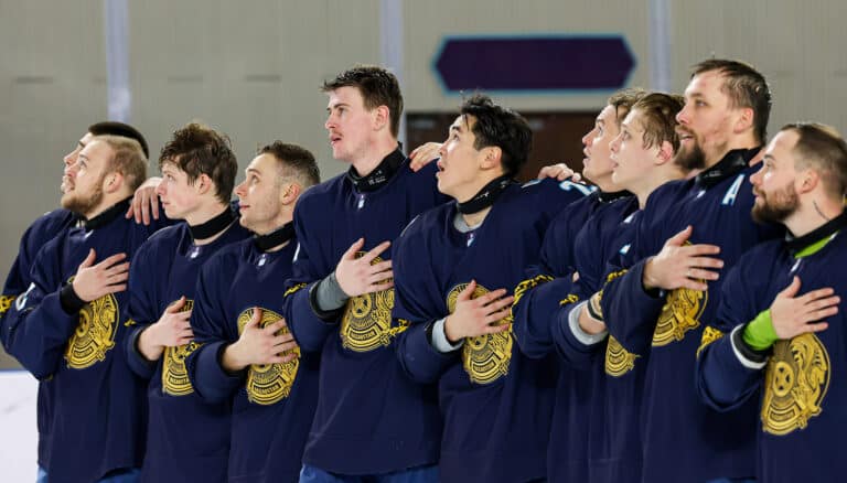 Хоккеисты Казахстана победили Китай на чемпионате Азии