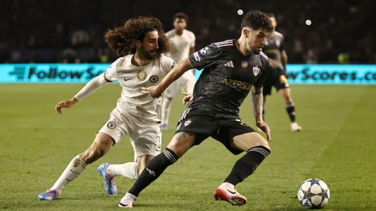 В Лиге чемпионов «Барселона» едва не залегла на дно в Брюгге, а «Челси» – в Баку