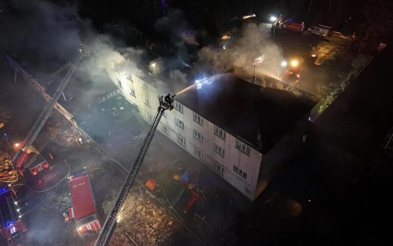 Алматыдағы балалар үйіндегі өрт: 35 адам эвакуацияланды