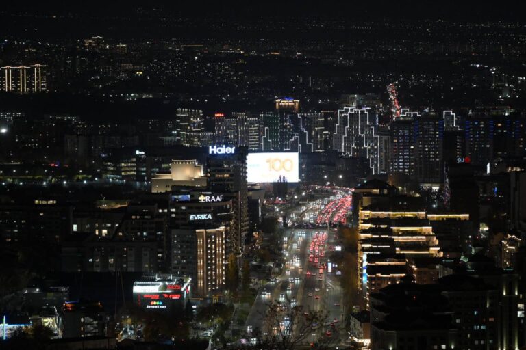 В Алматы установили свыше 1600 LED-светильников