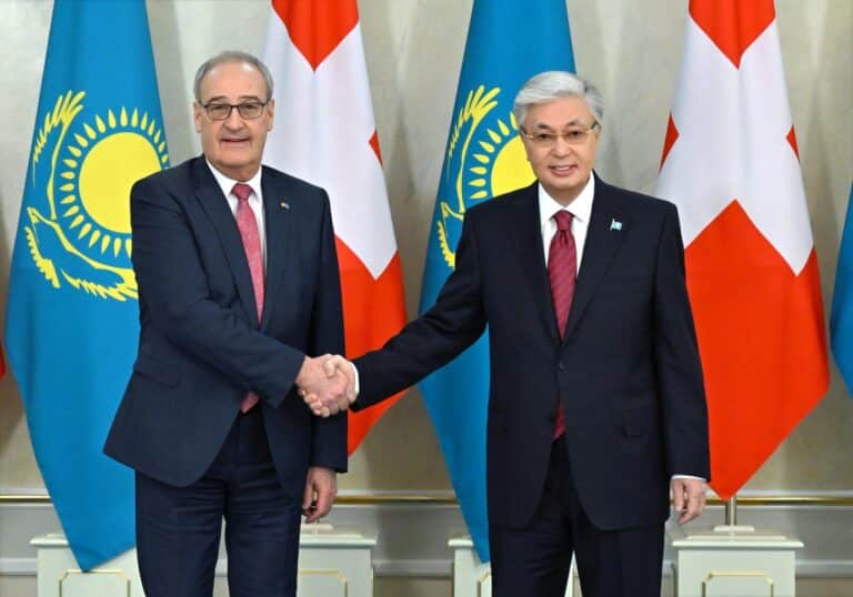 Тоқаев Швейцария вице-президенті Ги Пармеланмен кездесті